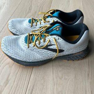 Brooks Revel 3 running shoes